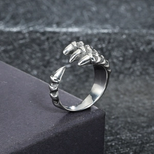 Punk style silver eagle claw open ring in polished stainless steel for men and women