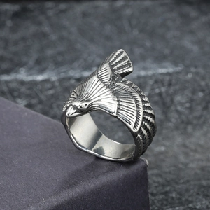Vintage silver eagle ring for men featuring detailed feathers and punk animal design