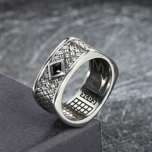 Bague vintage pour homme en argent sterling 925 avec texture tressée et pierre noire