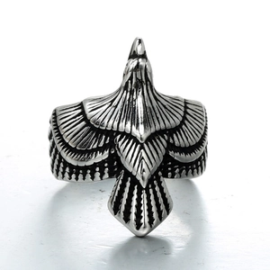 Vintage eagle ring in stainless steel with detailed wing texture for men and women