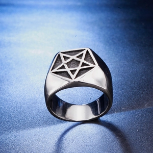 Men's vintage stainless steel pentagram star signet ring with a silver metallic finish