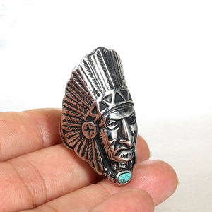 Anello vintage da uomo in acciaio inossidabile con capo indiano e turchese