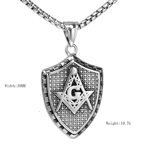 Shield-shaped Freemason pendant in stainless steel with compass symbol and box chain