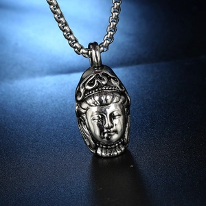 Colgante de cabeza de Buda en acero inoxidable retro con cadena de caja de metal
