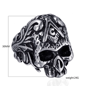Detailed view of Masonic skull ring in titanium steel with 30mm height and 24g weight