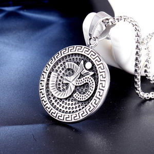 Collier pendentif symbole Om vintage en argent avec motif grec et chaîne maille vénitienne