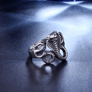 Bague cobra vintage punk pour hommes en acier inoxydable argenté de style antique