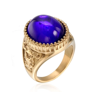 Anello vintage da uomo con grande pietra viola ovale e finitura dorata in rilievo