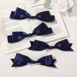 Lot de 4 barrettes à nœuds en satin bleu foncé pour filles sur pages de livres vintage