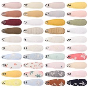Matrice de 40 jolies barrettes à cheveux aux motifs floraux, dentelle et tricotés