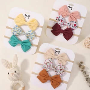 Lot de trois bandeaux à nœuds mignons pour bébés avec motifs floraux variés