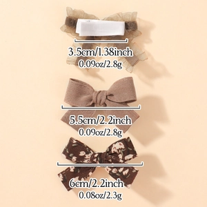 Lot de trois barrettes à cheveux pour filles avec dentelle, tissu uni et motifs floraux