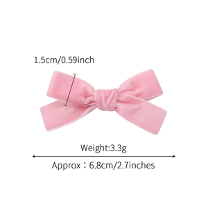 Pince à cheveux nœud en velours rose pour filles avec dimensions de 6,8 cm et poids 3,3 g