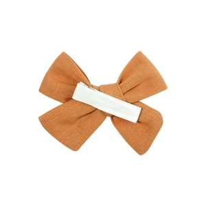 Barrette à cheveux nœud papillon en lin orange avec clip crocodile enveloppé de ruban blanc