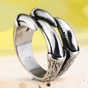 Bague griffes d'animaux punk vintage en acier inoxydable argenté avec détails oxydés