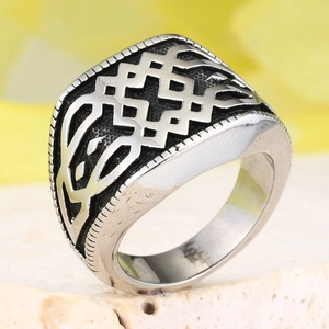 Bague large pour hommes en acier inoxydable avec motif de nœud celtique vintage