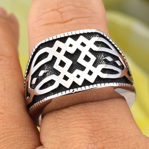 Bague large pour homme avec motifs de nœuds celtiques en argent vieilli oxydé