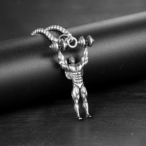 Collana con ciondolo bodybuilder e manubrio in argento vintage con catena a sfere