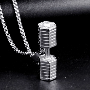 Zilveren halter hanger ketting voor fitnessliefhebbers met GO-gravure en stalen schakel
