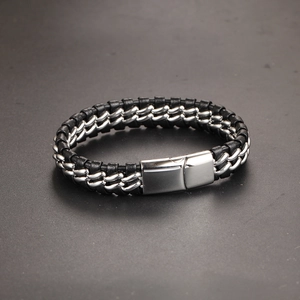 Bracciale da uomo in pelle nera intrecciata a doppio strato e catena in acciaio inox