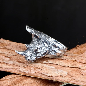 Rugged rhino head stainless steel ring for men with vintage engraved animal skin texture