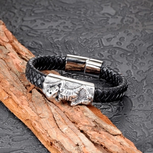 Bracelet tressé en cuir noir avec acier inoxydable gravé crâne et fermoir magnétique