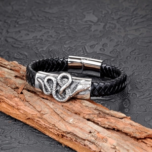 Bracelet pour homme en cuir tressé rétro avec totem serpent vintage et fermoir magnétique