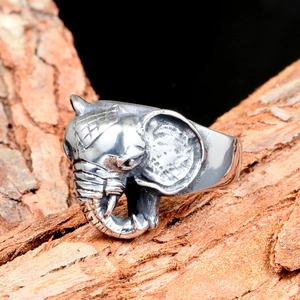 Vintage stainless steel elephant head ring for men with detailed 3D carving