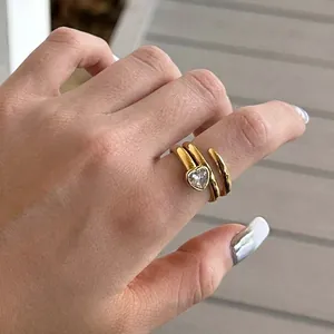 Modern Heart Zirconia Wrap Ring Stainless Steel Gold Plated Hypoallergenic Waterproof Spiral Ring Jewelry For Women Gift