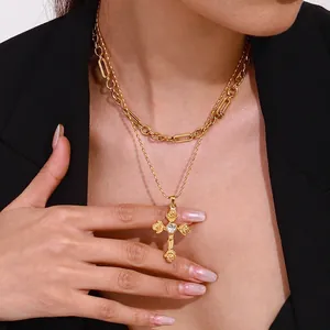 Vintage Collier Pendentif Croix Rose en Acier Inoxydable Plaqué Or Avec Cœur Zirconia Double Couche Bijoux de Mode Femme