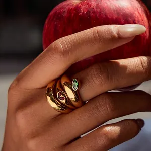 Luxury Stainless Steel Ring For Women Gold Plated Hammered Texture Marquise Green Stone Red Heart Vintage Design Jewelry