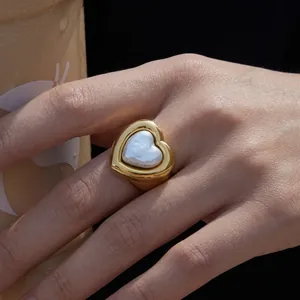 Vintage 18K Gold Plated Stainless Steel Heart Mother Of Artificial Pearl Chunky Ring Waterproof Hypoallergenic Jewelry For Women Girls