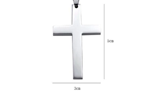 Pendentif croix inversée en acier poli mesurant 5 cm de hauteur et 3 cm de largeur