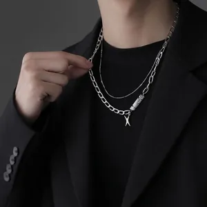Collier double couche argenté pour homme avec pendentif étoile et plaque géométrique