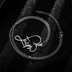 Collier avec pendentif cœur faith en acier inoxydable poli avec chaîne réglable
