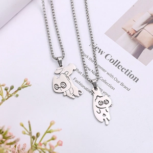 Collana con ciondolo a forma di gatto in acciaio inossidabile dal design minimalista cavo