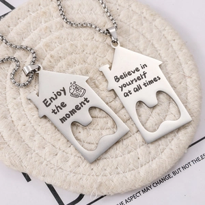 Creative House Shaped Stainless Steel Bottle Opener Necklace Engraved Quotes Personal Beer Opener Pendant Jewelry For Men Women