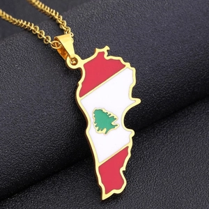 Collana con mappa del Libano dorata e ciondolo bandiera smaltata rossa e bianca