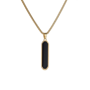 Minimalistische gouden roestvrijstalen ketting met zwarte geometrische staaf hanger