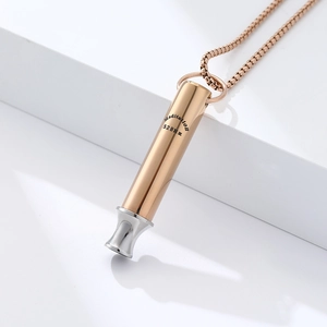 Vista detallada del collar de meditación 528Hz en acabado de oro rosa y plata fina