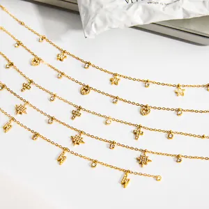 Colliers élégants en acier titane doré avec pendentifs cœur et étoile en zircon