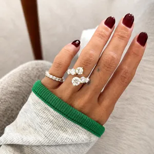 Anillo de Acero Inoxidable con Zirconia para Mujer Chapado en Oro Patrón de Corazón Impermeabile Hipoalergénico Joyería
