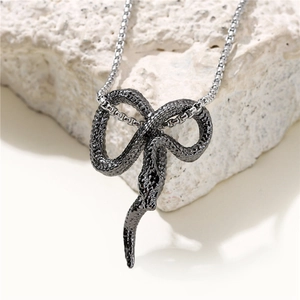 Collier Pendentif Serpent en Alliage Vintage Pour Hommes Femmes Bijoux Python Enroulé Punk Gothique Avec Chaîne en Acier Inoxydable Cordon en Cuir