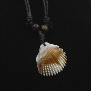 Collier Pendentif Coquille en Acrylique Style Bohème Avec Corde Tissée Noire et Perles en Bois Bijoux de Mode Unisexe pour Plage Quotidien