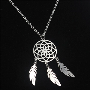 Stainless steel dreamcatcher necklace set with triple feather pendants in bright silver
