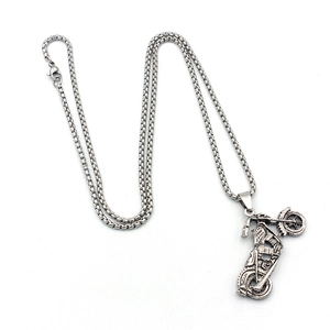 Collier avec pendentif moto en argent antique avec chaîne box punk pour hommes