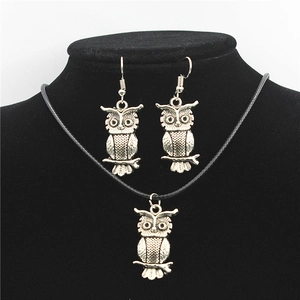 Retro Legierung Eule Anhänger Halskette Und Ohrhänger Set Altsilber Bohemian Tier Schmuck Für Damen Täglich Geschenk
