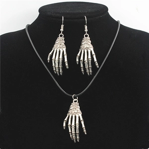 Set Gioielli Gotici a Mano di Scheletro Vintage in Lega Pendente Collana Orecchini per Festa di Halloween Donna Gioielli Punk