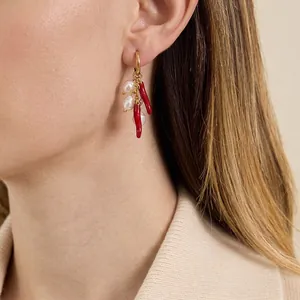 Orecchini a Cerchio in Acciaio Inossidabile con Künstliche Perle e Peperoncino Smaltato Rosso Oro per Donna Gioielli Ipoallergenici