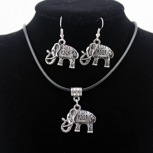 Vintage Alloy Elephant Jewelry Set Ethnic Bohemian Style Pendant Necklace And Hook Earrings Antique Silver Women Accessories